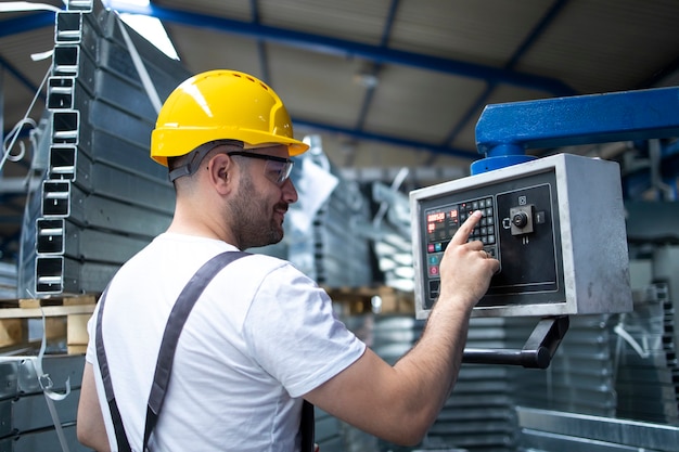 Sisteme de automatizare și siguranță pentru clădirile industriale