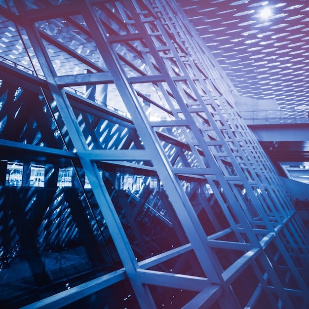 Diferențele dintre structurile metalice și cele din beton în construcțiile industriale